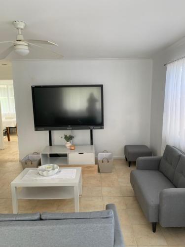 Home Away From Home in Bushland Beach