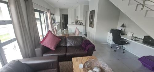 Heaven and Tranquility at River Glades in Lonehill, Sandton (fotografie 7)