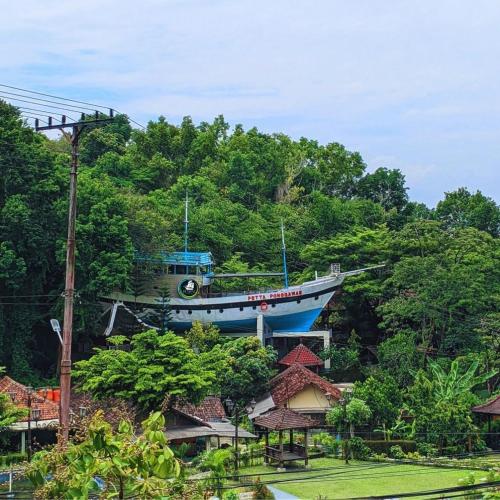 Rumpal Cafe dan Vila, Sambipilu