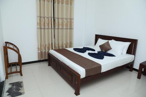 Crystal Wave Holiday Resort Polhena