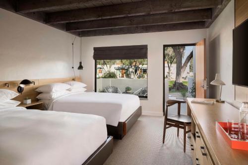 643763506 Andaz Scottsdale Resort & Bungalows