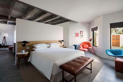 643763538 Andaz Scottsdale Resort & Bungalows