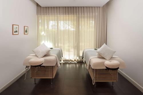 643763564 Andaz Scottsdale Resort & Bungalows