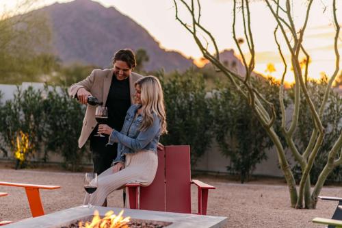 643763619 Andaz Scottsdale Resort & Bungalows