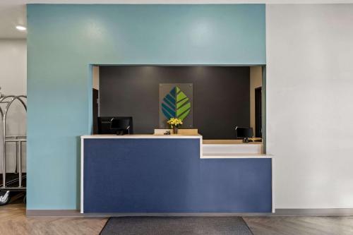 WoodSpring Suites Easton Nazareth in Easton, USA