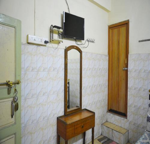المرافق, S M Residency in مايلادوثوراي