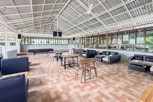 Facilities, Urbanview Syariah Sentul City Bogor near Mount Pancar Hot Spring