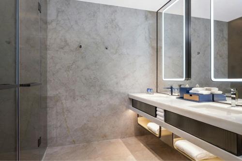 Renaissance Zhuhai Hotel