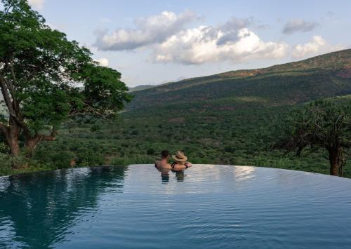 Few and Far Luvhondo