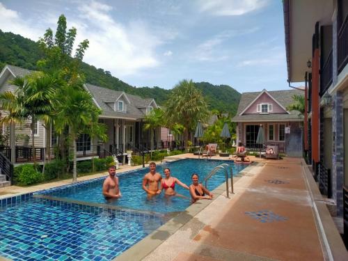 Swimming pool, my home lantawadee resort in Koh Lanta