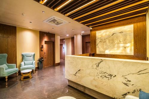 Lobby, The White Rock Inn & Dine in Motinagar