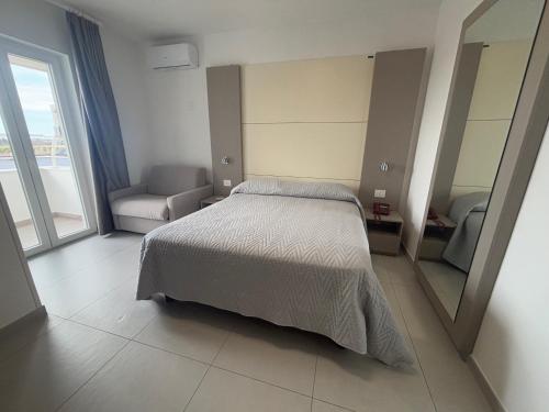 1 double bed