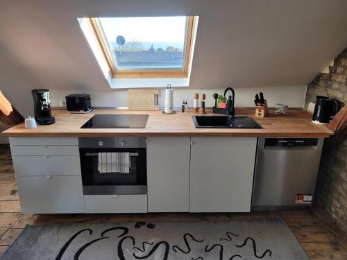 Faciliteiten, charmantes Apartment mit voll ausgestatteter Küche, Kingsize-Betten, Billard & Tischkicker (charmantes Apartment mit voll ausgestatteter Kuche, Kingsize-Betten, Billard & Tischkicker) in Eltville am Rhein