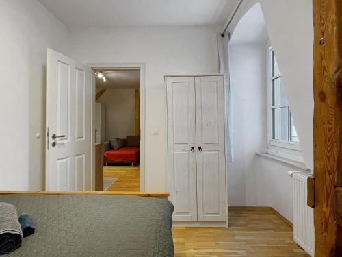Apartments-Alt-Marzahn, Berlin (photo 7)
