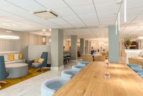 NH Amsterdam Schiphol Airport - image 3