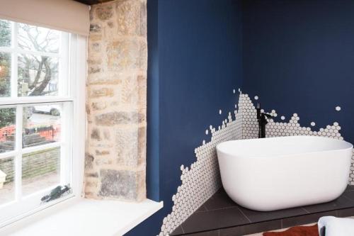 Deacons Bank Penthouses, Two Luxury Apartments in Chapel West