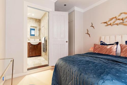 Unique Designer Flat in Quiet Ambiance of Fancy Soho - image 10