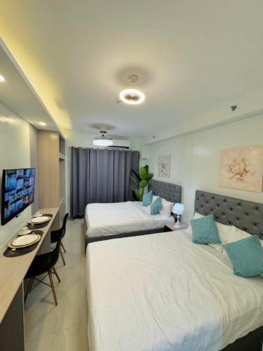 Budget Condo near Airport and Mall of Asia, Manila