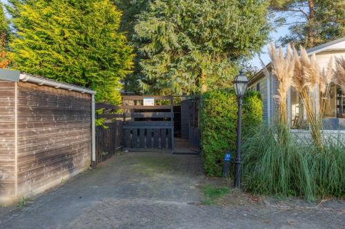 Chalet with Fireplace in the Heart of Veluwe, Putten (photo 10)