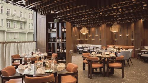 Restaurant, Bellman Hotel in Neukölln