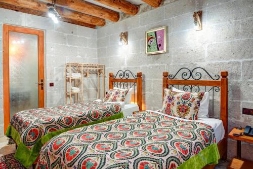 Atax Cave House - Tap to explore photos