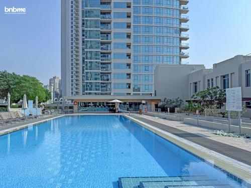 bnbme | GolfTower1 | 2BDR