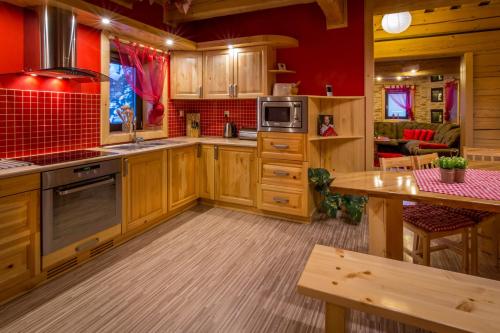 Zrub Veronika in Svaty Kriz