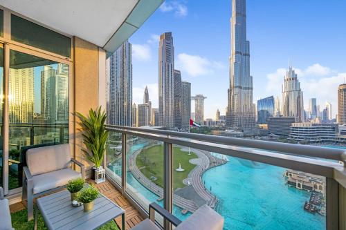 Durrani Homes - Lumina Grand 3BR with Burj khalifa and Fountain Views, Dubaj
