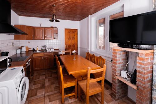 Konyha, Chill House in Orfű