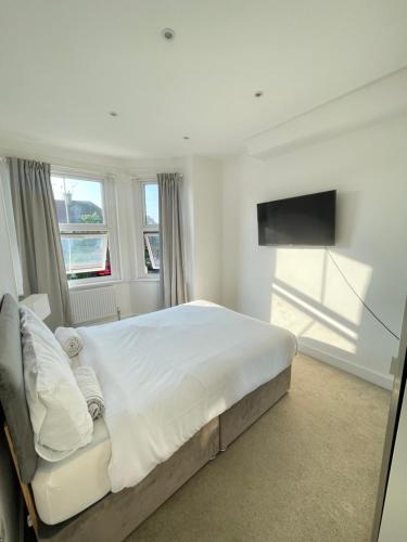 Facilities, Marble House in Edgware