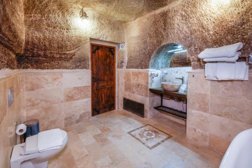 Rose Cave Hotel - image 14