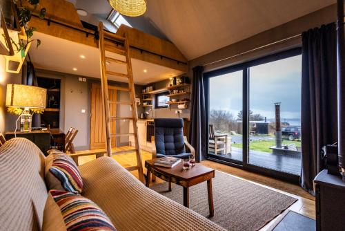 Jura - The Black Hut in Taynish