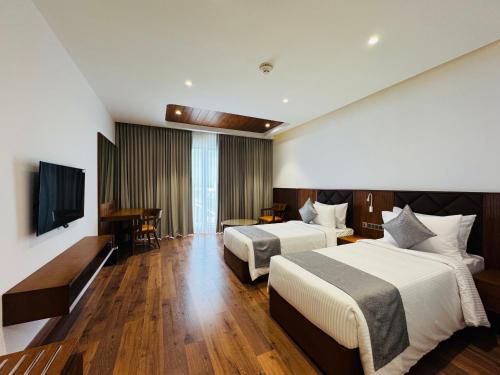 room detail thumbnail 1