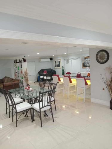 Shared lounge/TV area, Perfect get away from big city life in Freeport