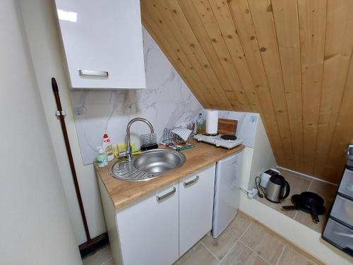 virtuve, Tygiel Krzywa, Beskid Niski in Nowica