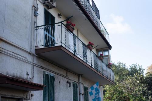 Exterior view, Casa Vacanze Residenziale, near the Sea, free parking, family accomodation in San Giovanni a Teduccio