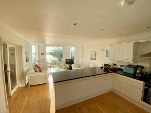 Ocean View, 5 bedrooms sleeps 10, stunning views, parking x4, Mevagissey (fotografie 8)