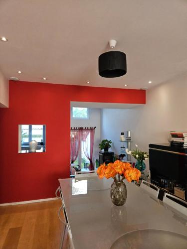 Modern duplex with garden, Брюссель
