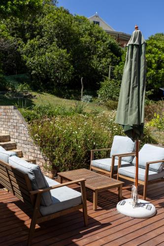 A Stone's Throw from the Ocean in Seafield