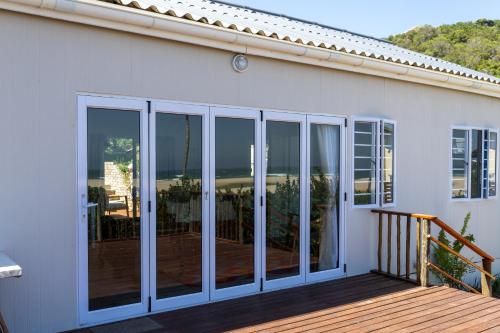 A Stone's Throw from the Ocean in Seafield