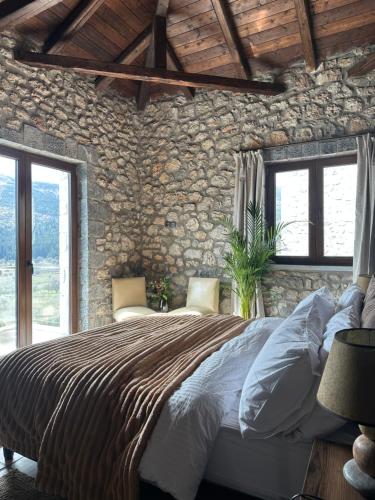Wood & Stone Guesthouse in 크리소비시온