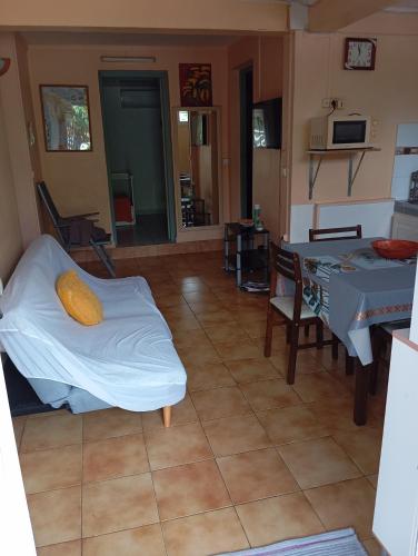 LA COLOMBE in Riviere-Salee