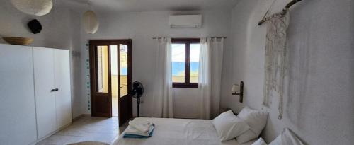 Mochlos Beach Villa Seafront house