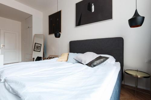 Studio Apartment image 10