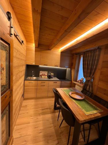 廚房, Appartamento Chalet - accesso con codice in 拉薩克斯