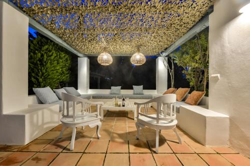 Bisserot - J. Pobre - By Almarina Villas - image 4