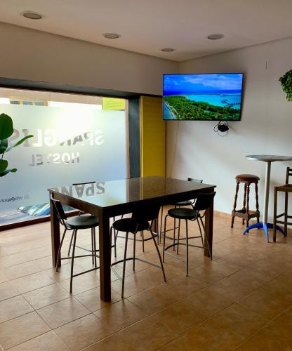 kawasan lounge/TV kongsi, Spanglish Hostel Benidorm in Parque de l'Aiguera