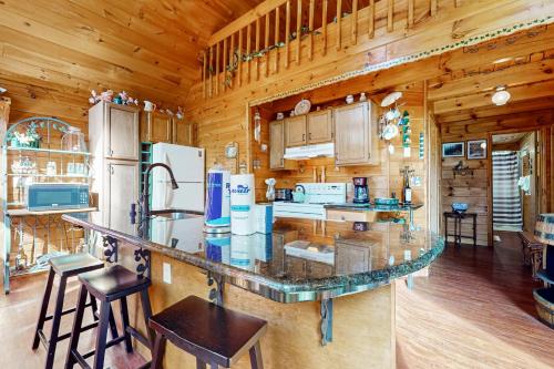 Heavenly Hideaway in Sevierville, USA