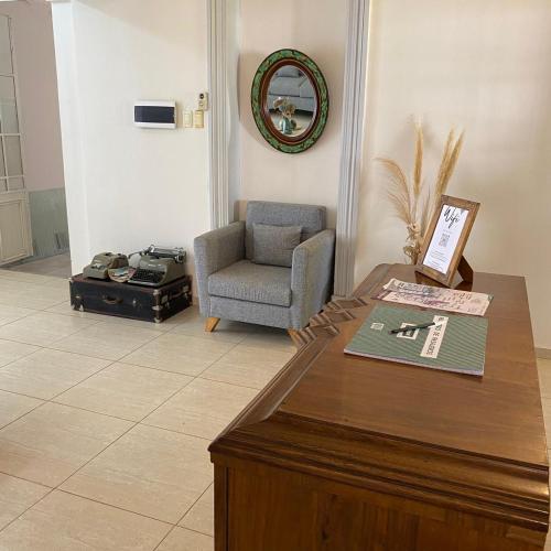 ล็อบบี้, Sayani Posada in ชิลเลซิโต