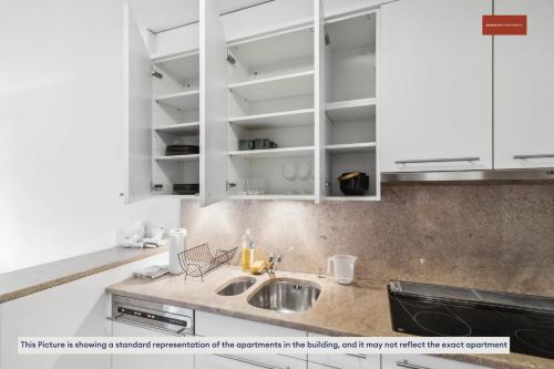 Chic 3-Bedroom Apartment Near Zurich Center, Zürich (photo 7)